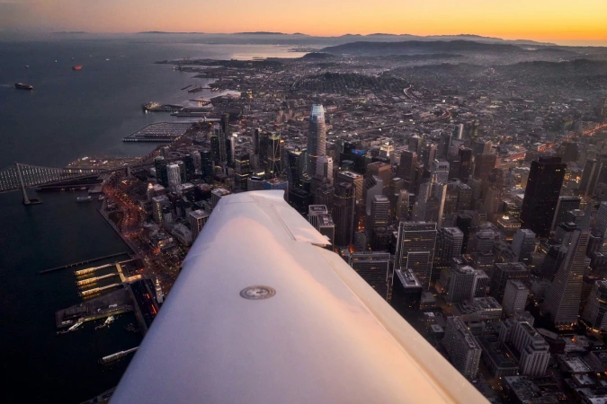 Learn to Fly a Cirrus SR22 Plane in San Francisco