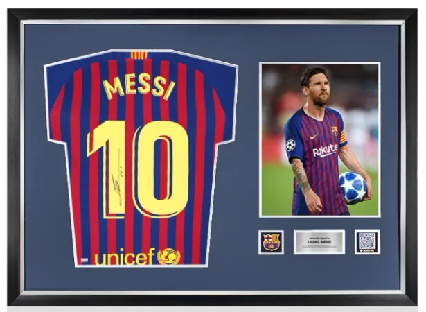 Lionel Messi Official FC Barcelona Back Signed and Framed 2018-19 Home Shirt
